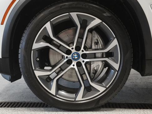 Used 2023 BMW X5 xDrive45e w/ Executive Package AWD/4WD image 8