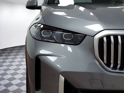 Used 2025 BMW X5 xDrive50e w/ Parking Assistance Package image 10