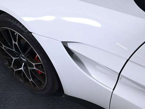Used 2022 Aston Martin V8 Vantage Coupe RWD image 22