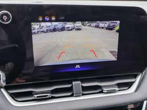 Certified 2025 Chevrolet Equinox LT FWD image 5