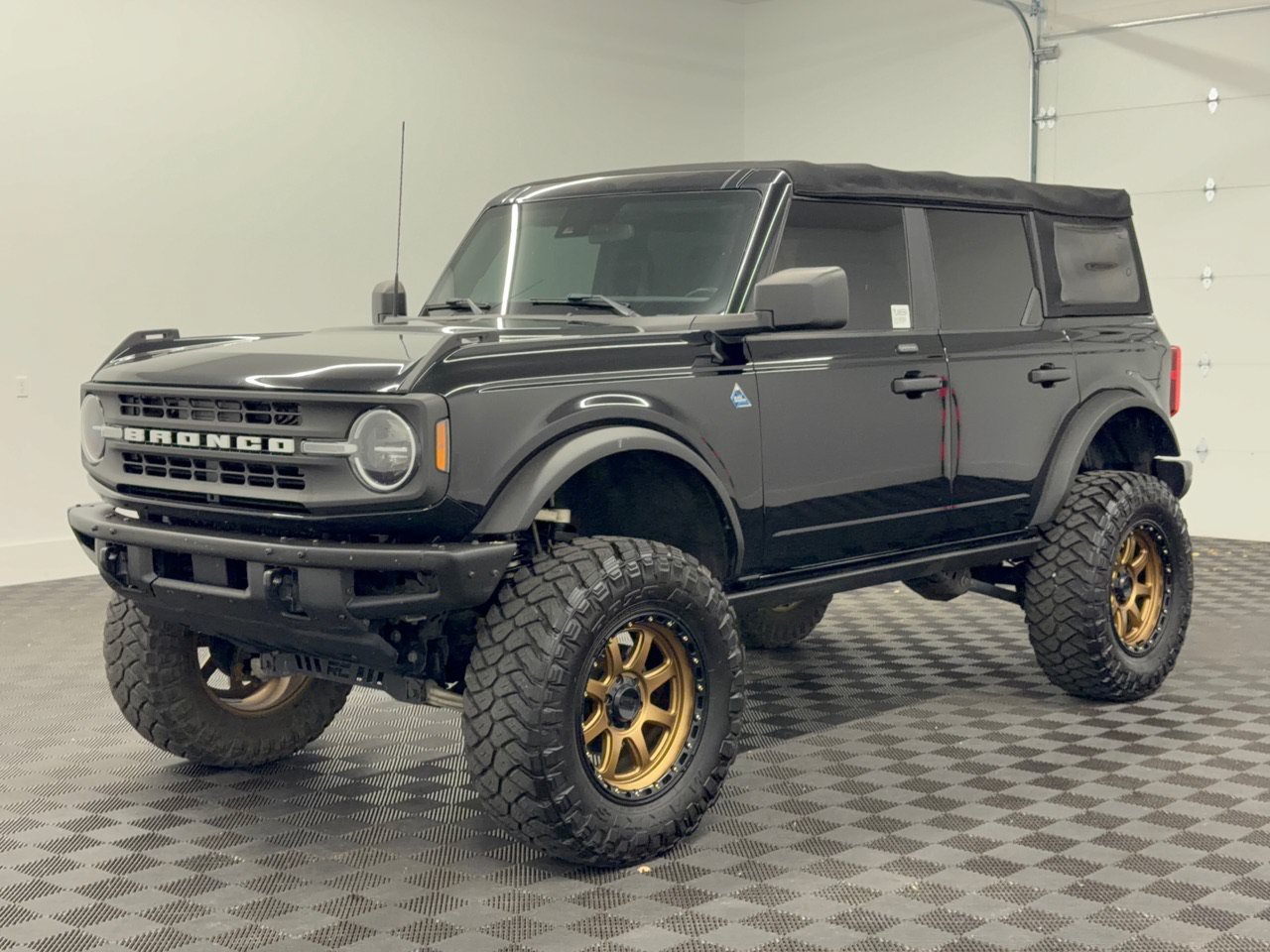 Used 2021 Ford Bronco Black Diamond AWD/4WD image 1