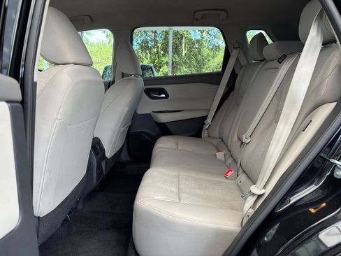 Used 2025 Nissan Rogue SV FWD image 26