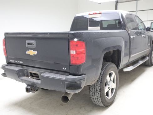 Used 2019 Chevrolet Silverado 2500 LTZ w/ Duramax Plus Package AWD/4WD image 4