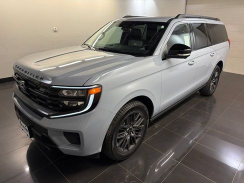 New 2027 Ford Expedition Max Platinum w/ Stealth Appearance Package AWD/4WD image 3