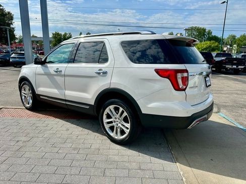 Used 2017 Ford Explorer Limited w/ Equipment Group 301A AWD/4WD image 5