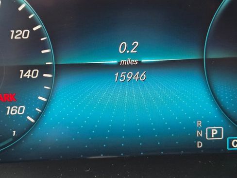 Used 2022 Mercedes-Benz GLC 300 4MATIC image 11