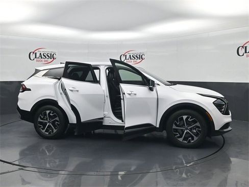 Used 2024 Kia Sportage EX image 33