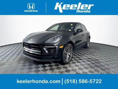 Used 2023 Porsche Macan S AWD/4WD image 1