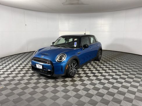 Certified 2024 MINI Cooper S image 6