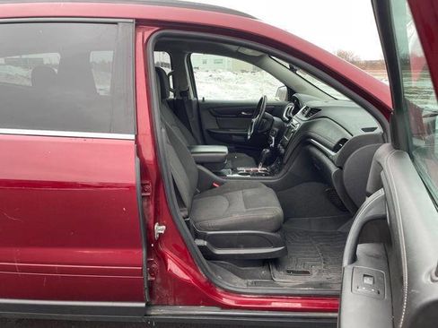 Used 2016 Chevrolet Traverse LT w/ Style and Technology Package image 30