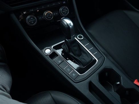 Used 2019 Volkswagen Jetta SEL FWD image 16