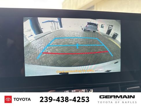 Used 2025 Toyota Sienna XLE image 14