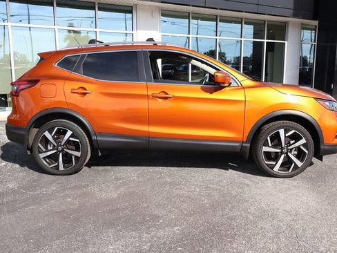 Used 2021 Nissan Rogue Sport SL FWD image 8