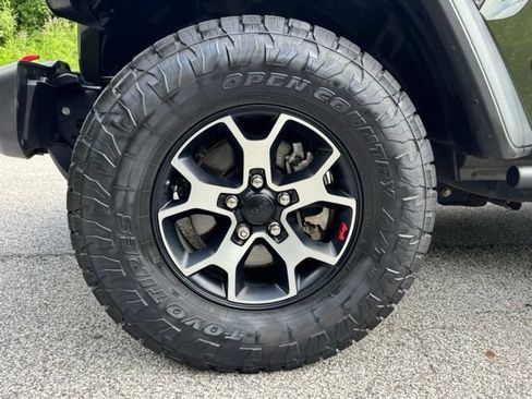 Used 2021 Jeep Wrangler Unlimited Rubicon w/ Dual Top Group AWD/4WD image 2