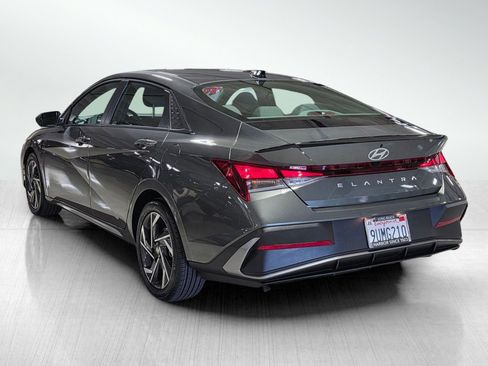 Certified 2025 Hyundai Elantra Sport image 5