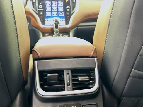 Used 2023 Subaru Outback Touring AWD/4WD image 33