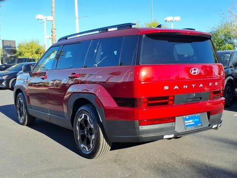 Used 2025 Hyundai Santa Fe SEL FWD image 3