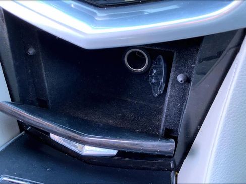 Used 2014 Cadillac SRX Luxury w/ Driver Awareness Package image 32