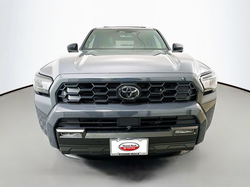 Certified 2025 Toyota 4Runner TRD Off-Road Premium AWD/4WD image 2