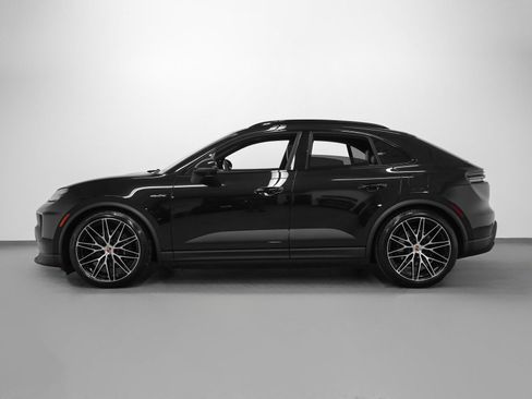 New 2026 Porsche Macan 4 Electric image 2