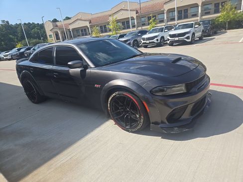 Used 2020 Dodge Charger Scat Pack RWD image 2