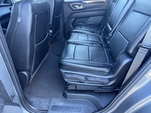 Used 2021 GMC Yukon SLE image 8