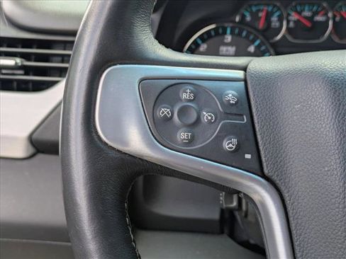 Used 2017 GMC Yukon SLT image 10