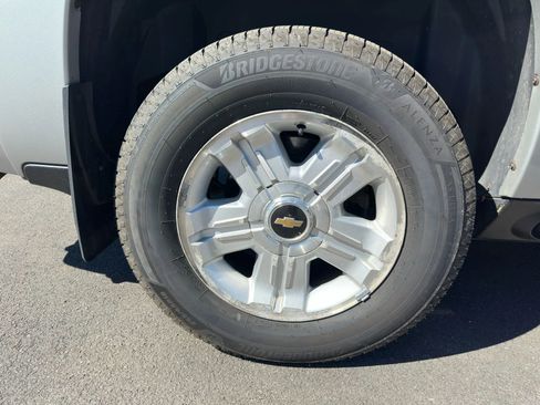 Used 2010 Chevrolet Avalanche LT w/ Luxury Package image 22