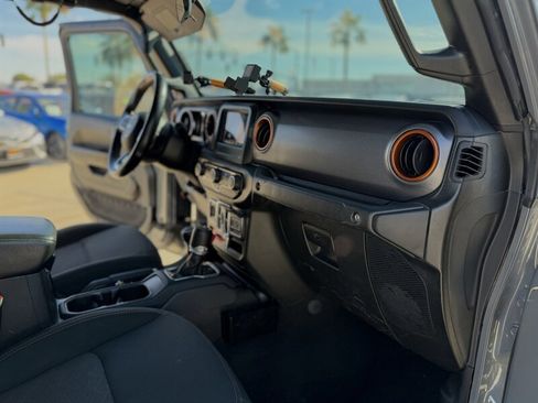Used 2021 Jeep Gladiator Mojave w/ Safety Group image 10