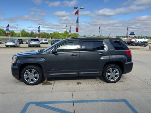 Used 2017 GMC Terrain SLE FWD image 8