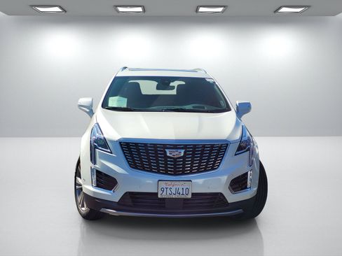Used 2026 Cadillac XT5 Premium Luxury w/ Driver Assist Package FWD image 2