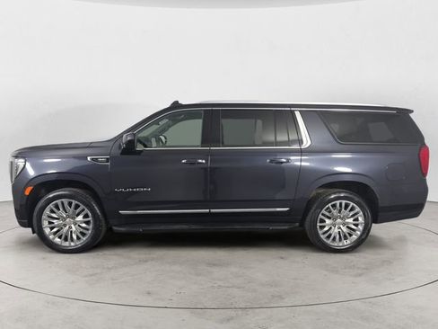 Used 2023 GMC Yukon XL SLT image 2