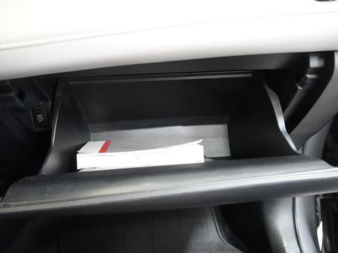 Used 2015 Toyota RAV4 XLE AWD/4WD image 36