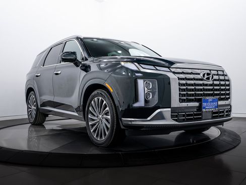 Used 2024 Hyundai Palisade Calligraphy image 1