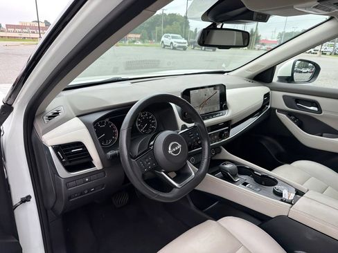 Used 2023 Nissan Rogue SL w/ SL Premium Package AWD/4WD image 4