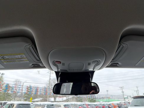 Used 2023 Jeep Renegade Latitude image 27