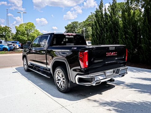 Used 2020 GMC Sierra 1500 SLT w/ SLT Premium Plus Package AWD/4WD image 9