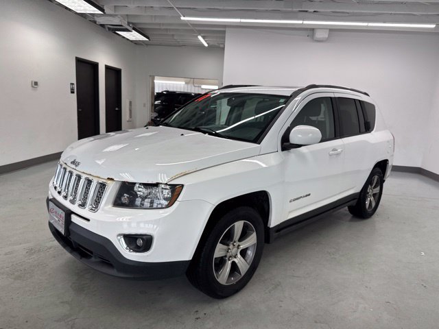 Used 2017 Jeep Compass Latitude AWD/4WD image 6