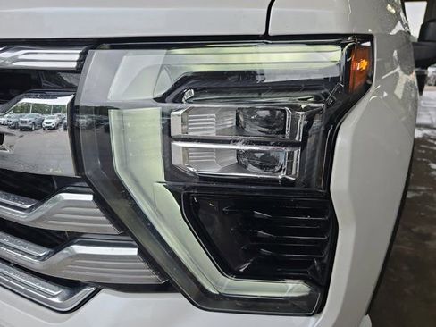 Used 2024 Chevrolet Silverado 2500 High Country w/ High Country Premium Package image 32