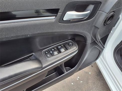 Used 2022 Chrysler 300 S image 13