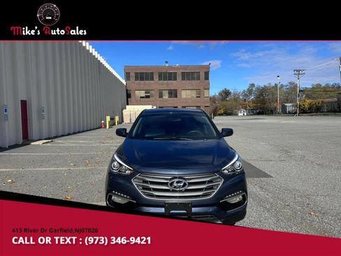 Used 2017 Hyundai Santa Fe Sport image 1