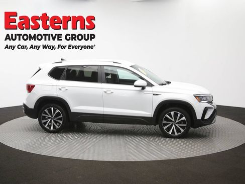 Used 2024 Volkswagen Taos SE FWD image 44