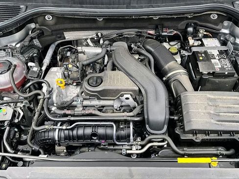 Used 2025 Volkswagen Taos S image 32