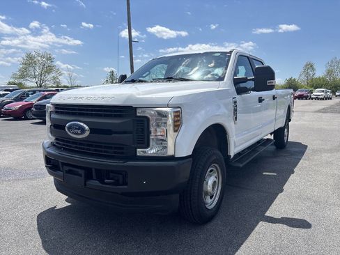 Used 2019 Ford F250 XL w/ Power Equipment Group AWD/4WD image 2