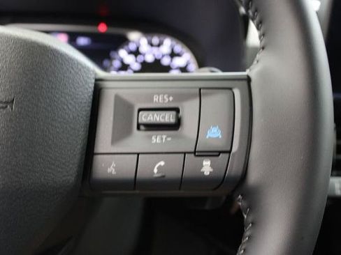 Certified 2026 Nissan Pathfinder SV FWD image 27
