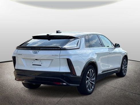 Certified 2024 Cadillac Lyriq Sport w/ LPO, Floor Liner Package AWD/4WD image 2