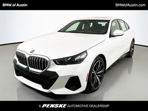 Used 2025 BMW 530i 530i w/ M Sport Package image 1