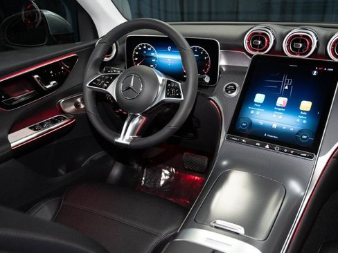 New 2026 Mercedes-Benz GLC 300 image 17