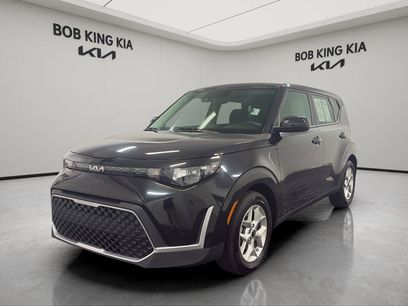Used 2025 Kia Soul LX w/ LX Technology Package