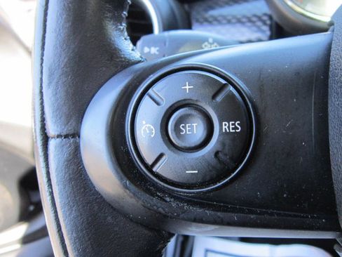 Used 2015 MINI Cooper S image 19